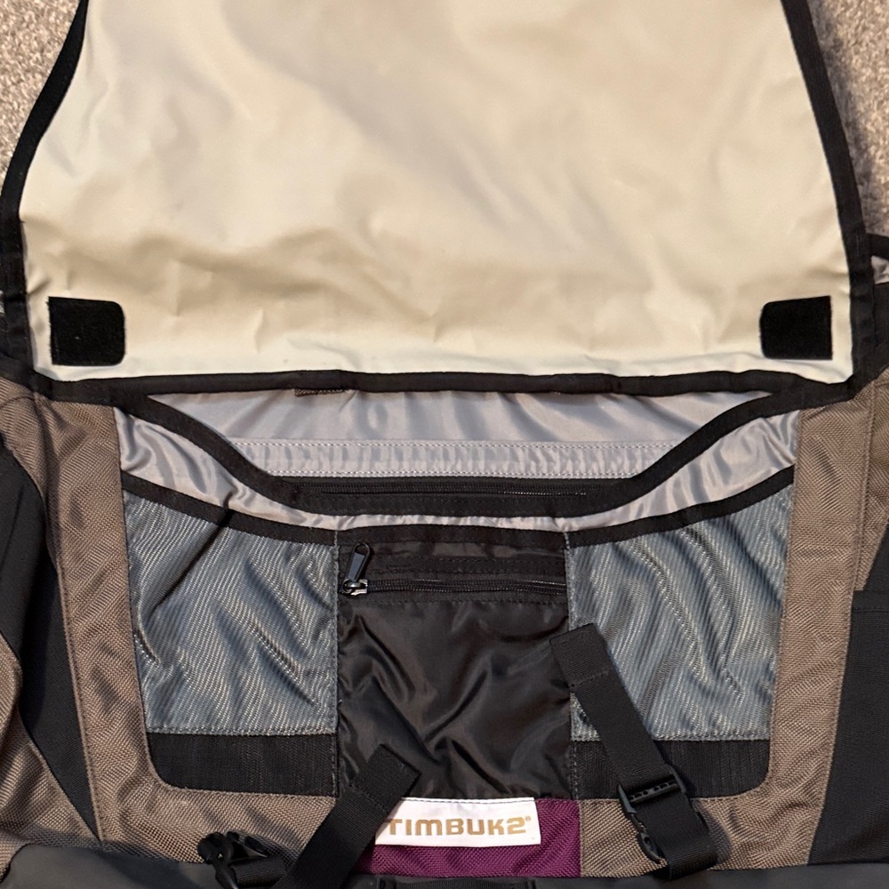 Timbuk2 Gray and Purple Messenger Bag - Picture 2 of 3